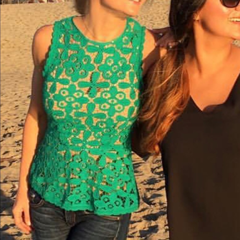 Intermix emerald color lace top size M